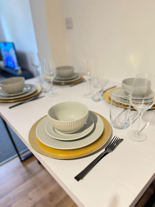 Luxury Cozy 3 Bed 5mins From - Free Parking! Nottingham
