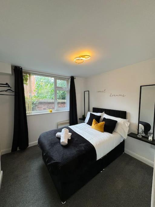 Luxury Cozy 3 Bed 5mins From - Free Parking! Nottingham