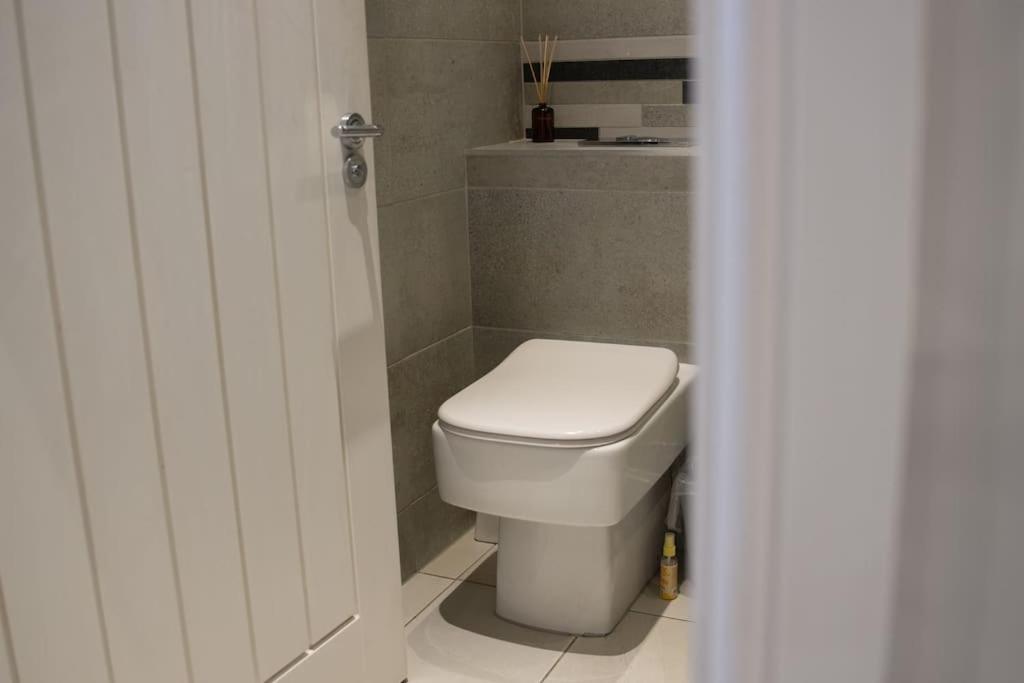 Apartamento Spacious In Centre - Free Parking Nottingham