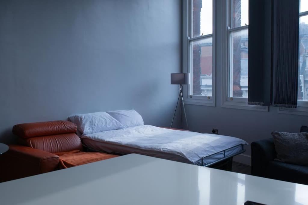 Spacious In Centre - Free Parking * Nottingham