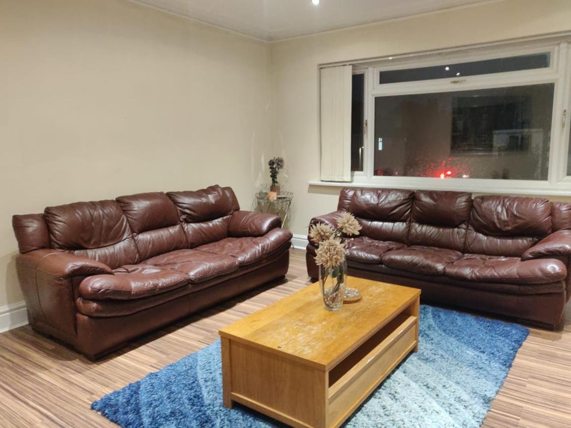 Nice Double Near Cricket & Football Ground Casa de hóspedes *