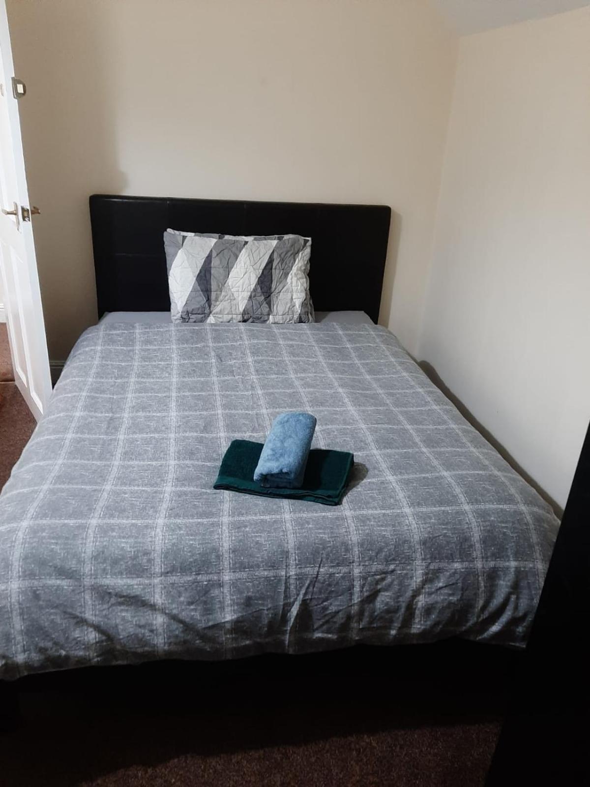 Casa de hóspedes Nice Double Near Cricket & Football Ground Nottingham