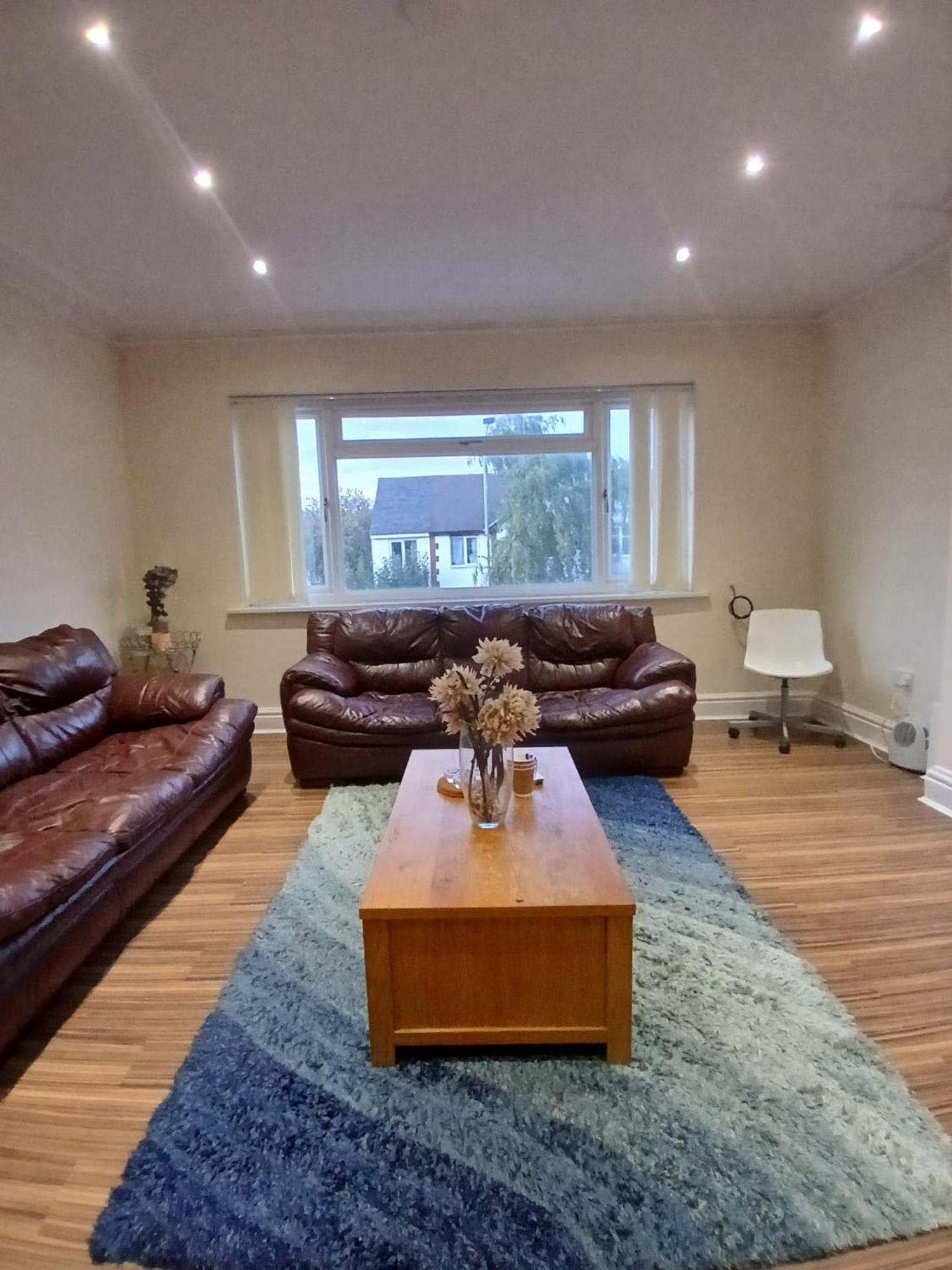 Nice Double Near Cricket & Football Ground Casa de hóspedes *
