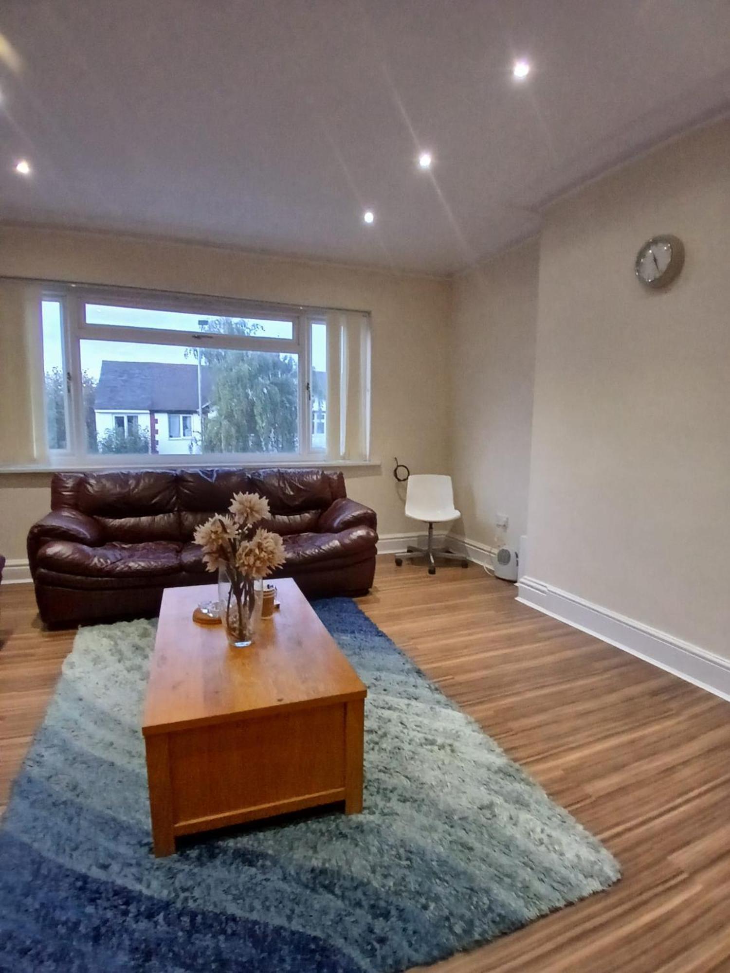 Nice Double Near Cricket & Football Ground Nottingham
