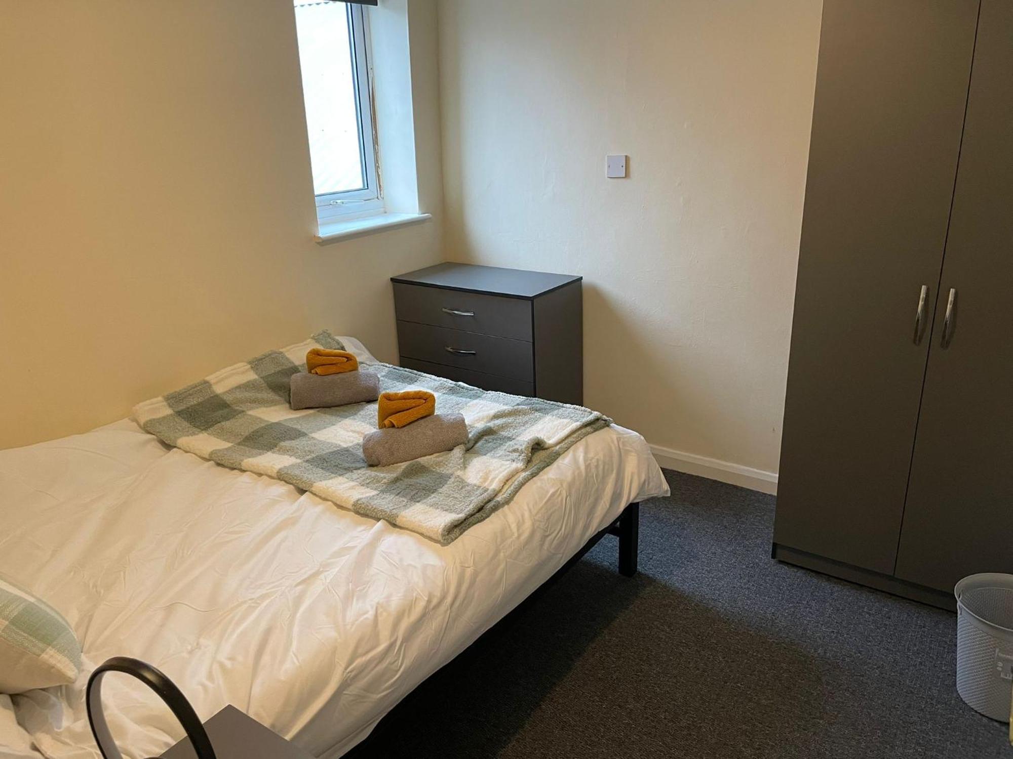 3 Bedroom At Factory Qtr