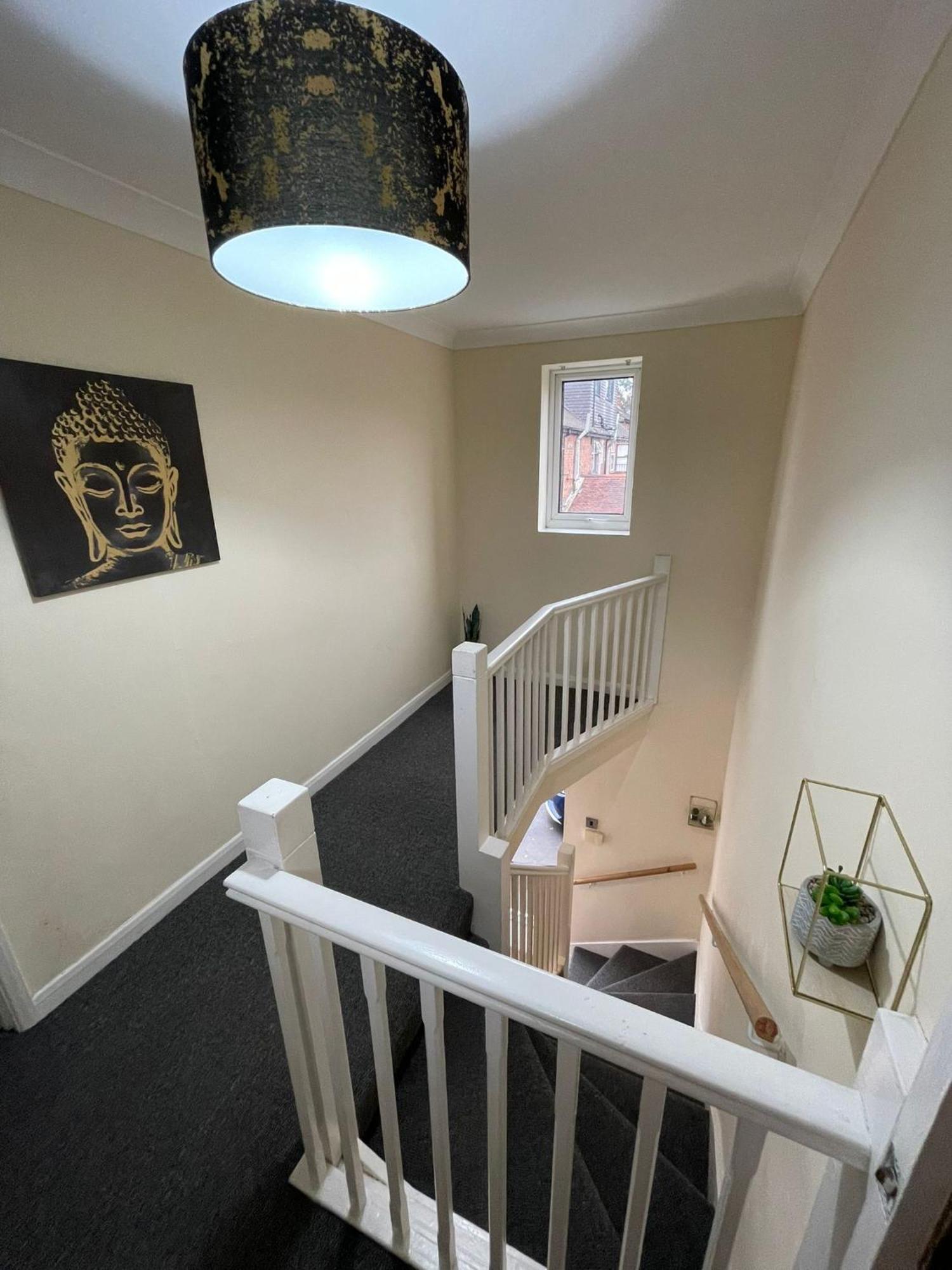 3 Bedroom At Factory Qtr Nottingham