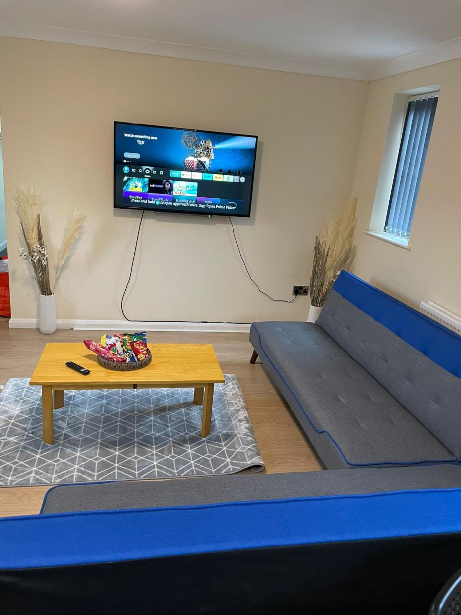 Apartment 3 Bedroom At Factory Qtr