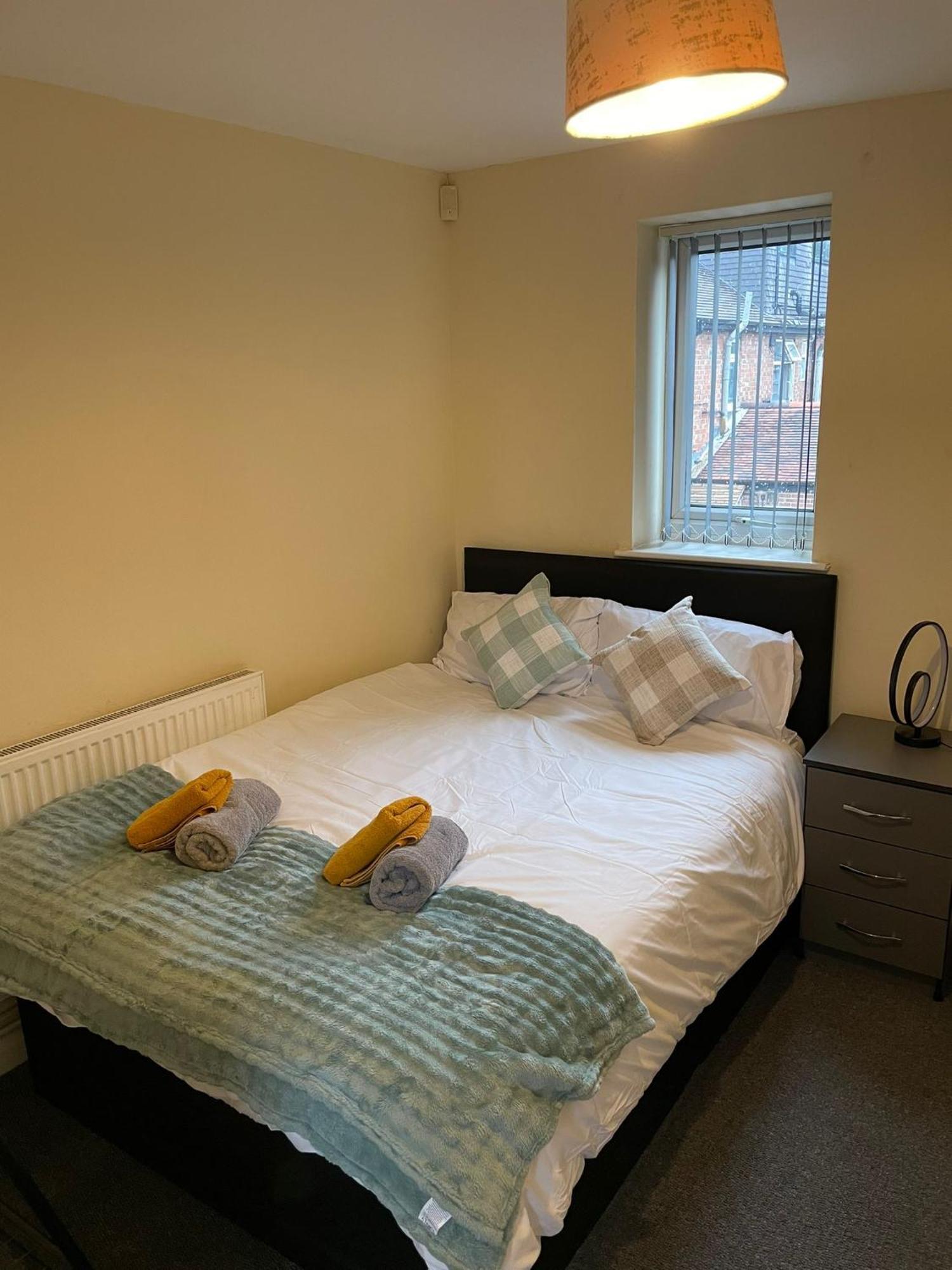 3 Bedroom At Factory Qtr Apartment *