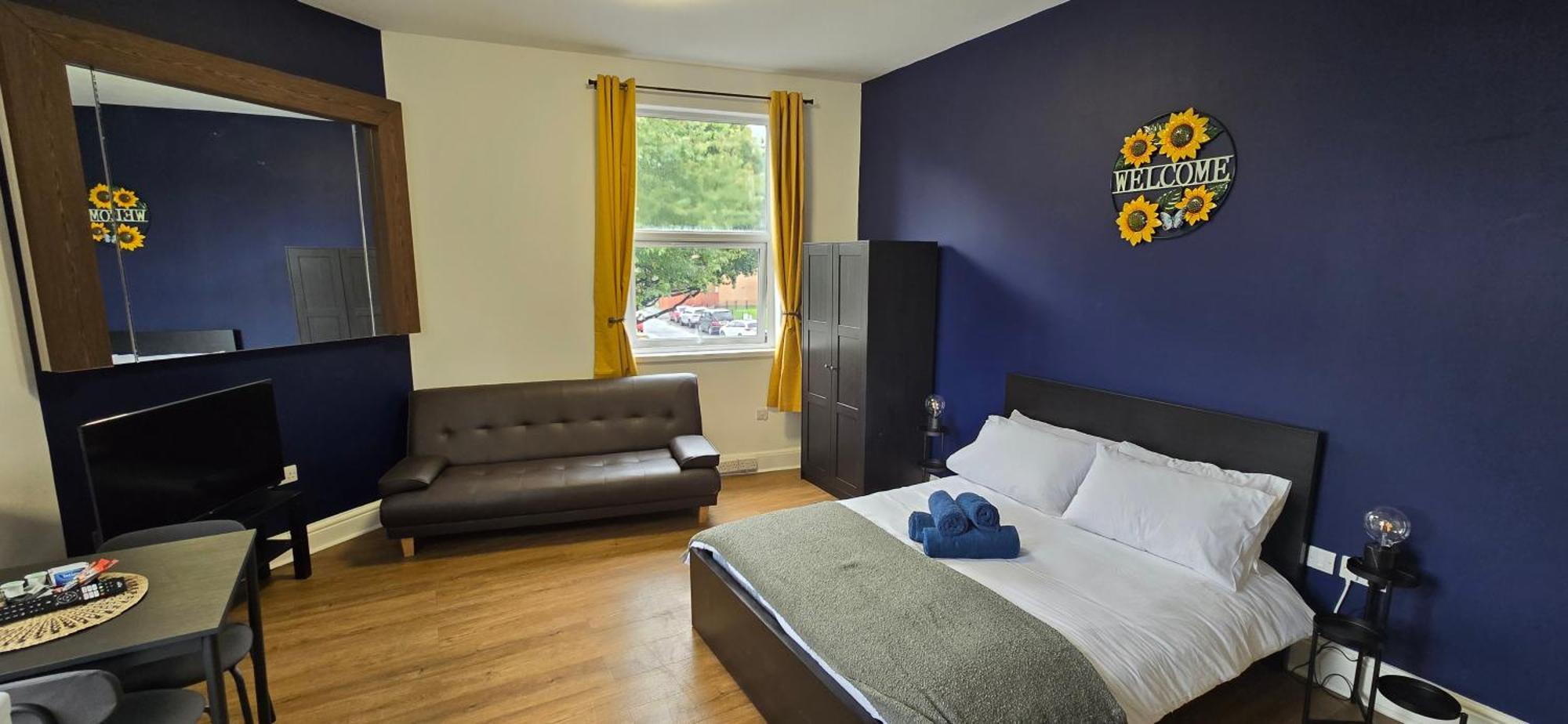 Self Contained * Nottingham