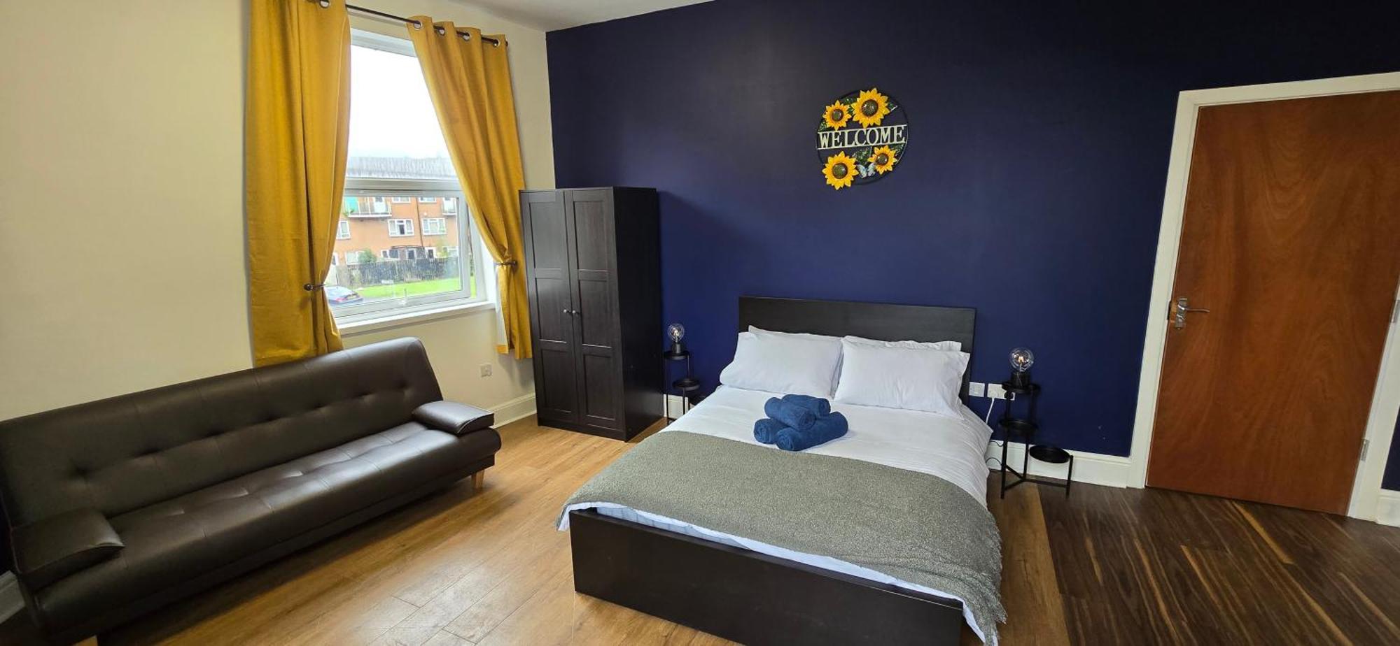Self Contained * Nottingham