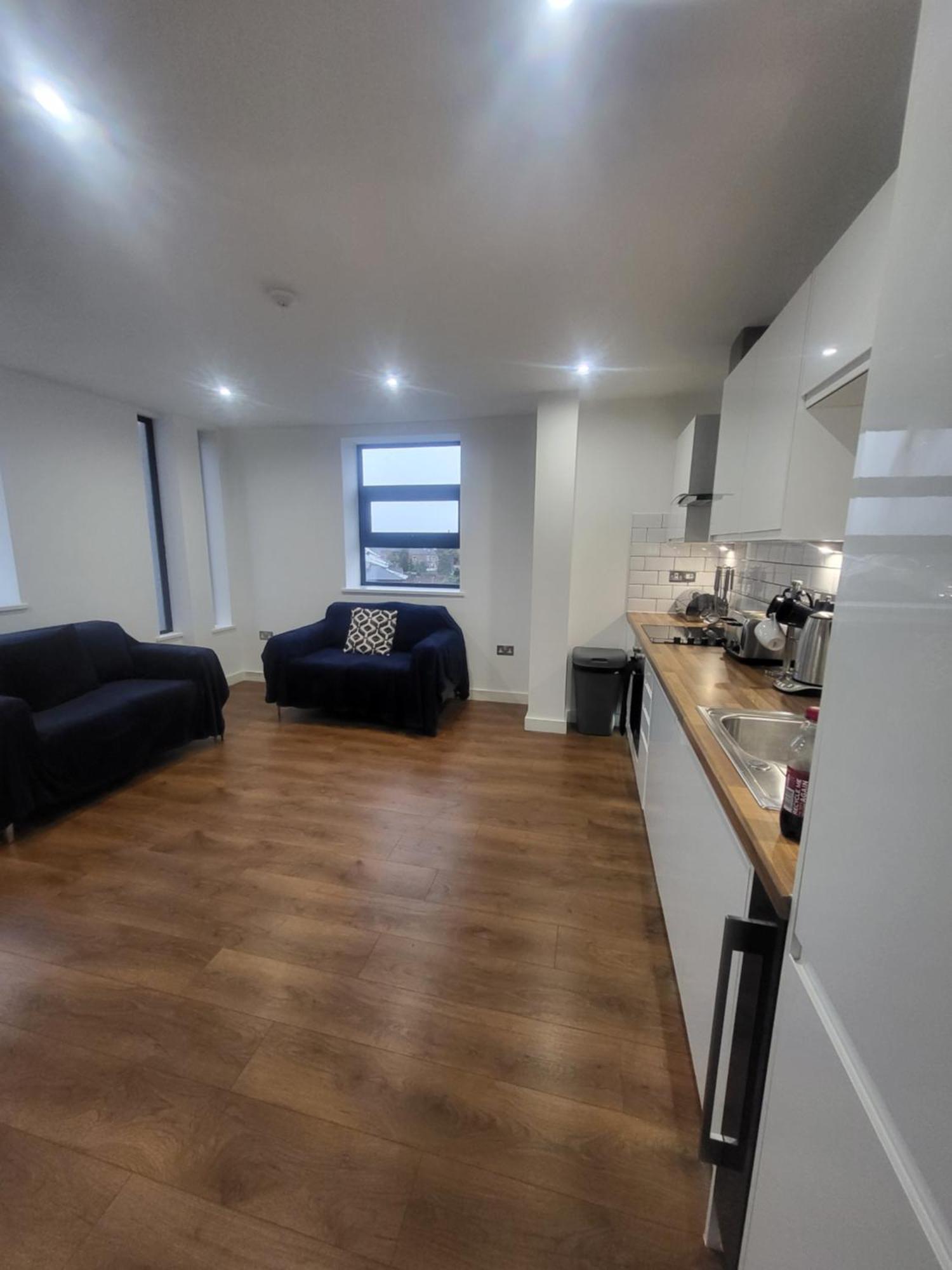 Break Apartment *