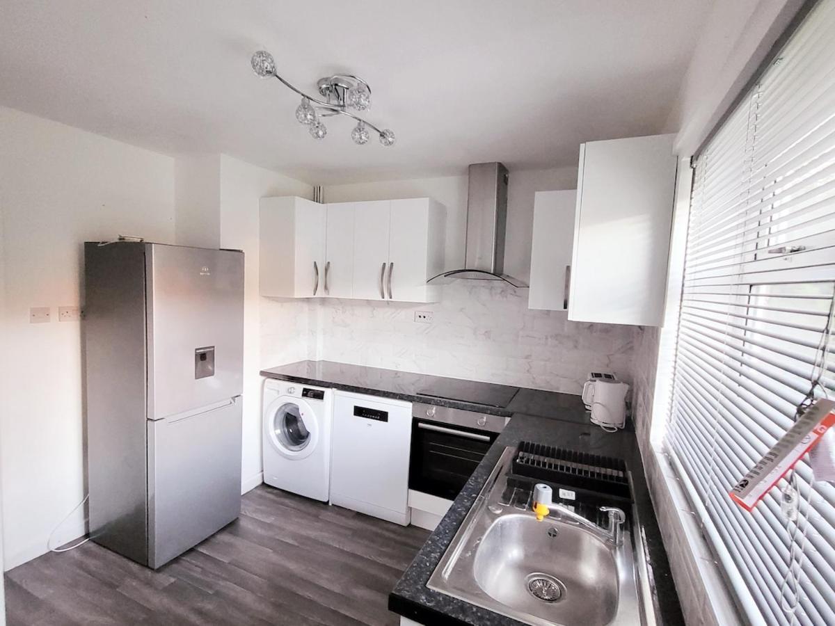 3 Bedroom Deals In Apartment Nottingham