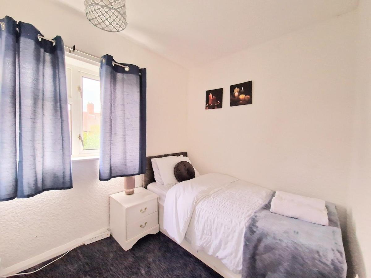 Apartment 3 Bedroom Deals In