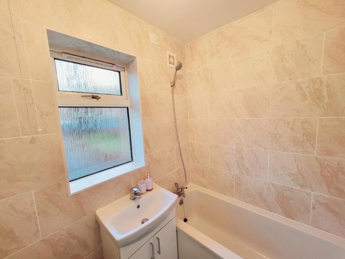 3 Bedroom Deals In Apartment Nottingham