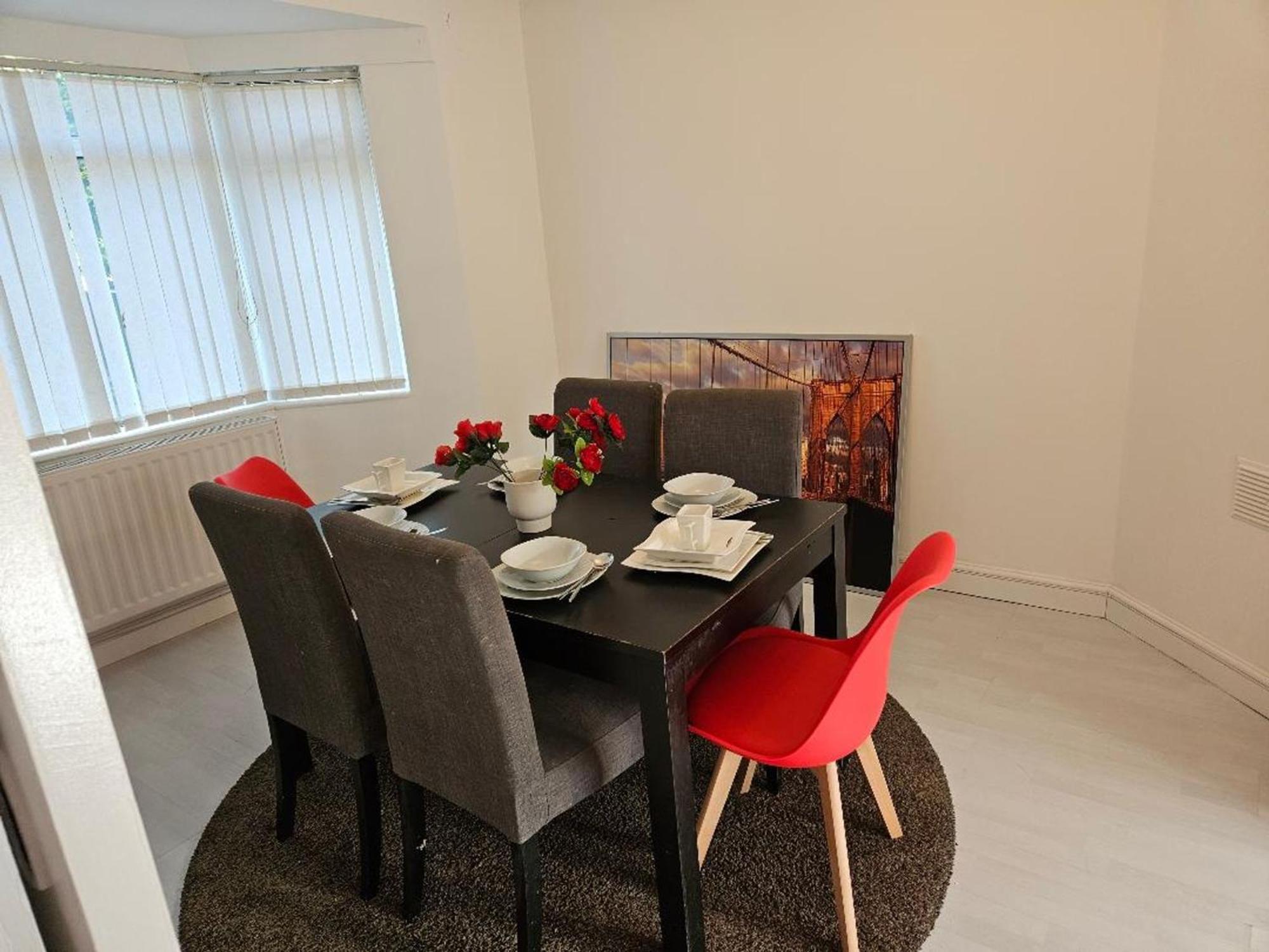 Entire Treasure Of Holiday home Nottingham