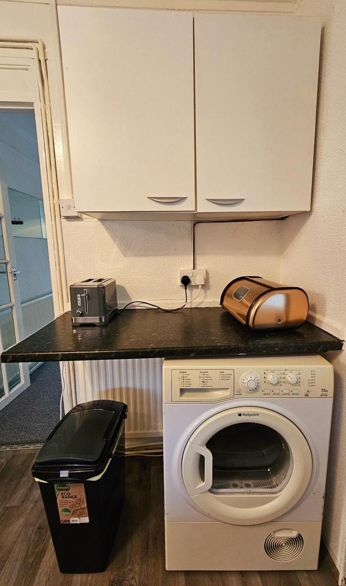 3br-5guests-parking-netflix-10mincentralnottingham Holiday home *