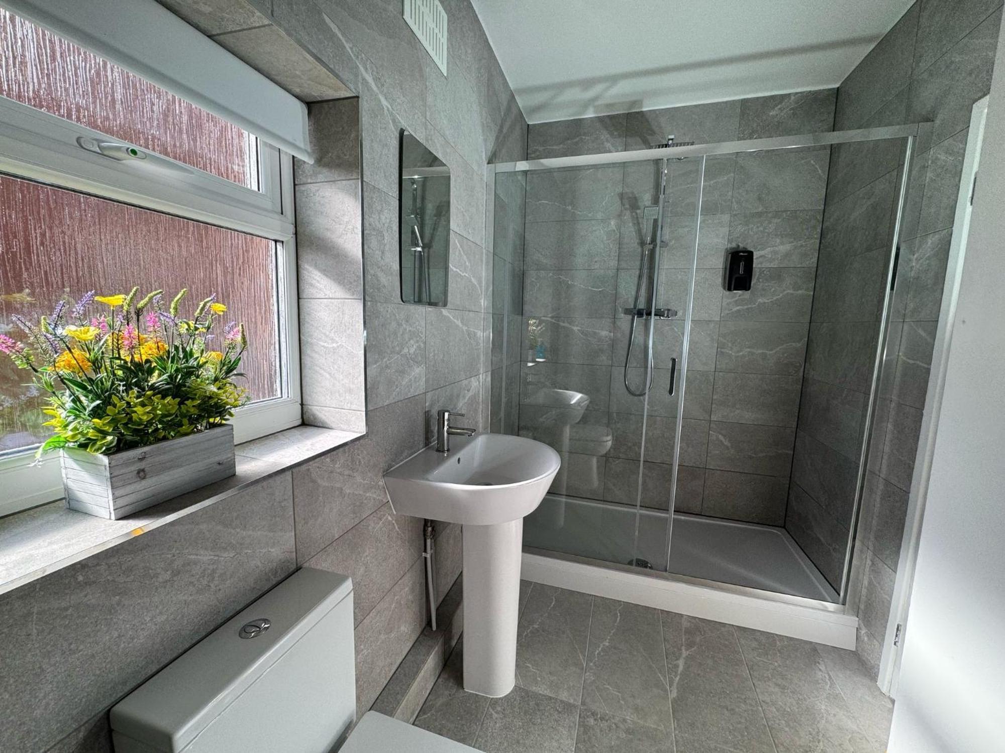 Spacious Flat Near To City Centre