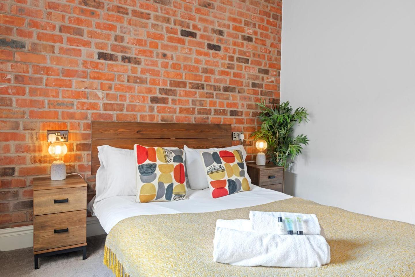 Luxurious Centre Lace Market Apartment