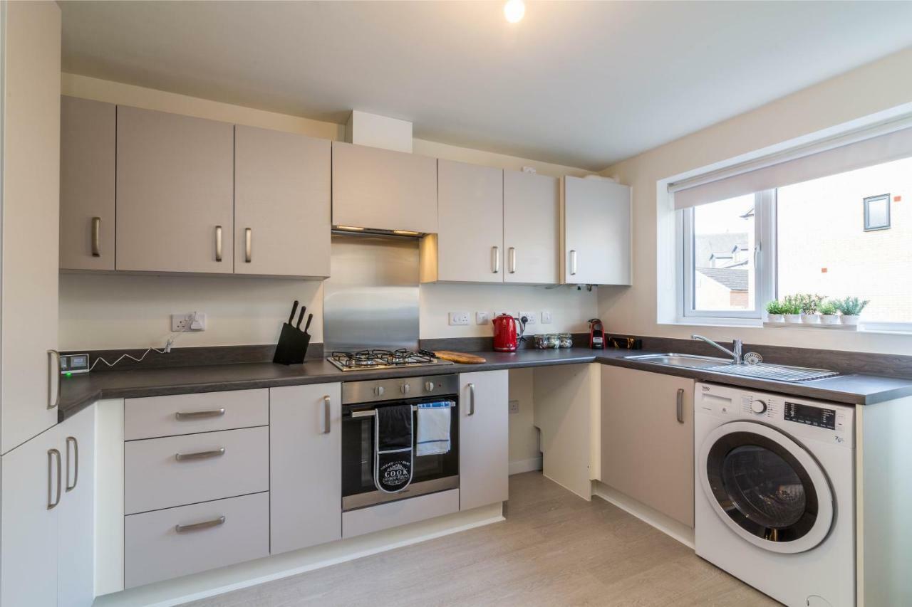 Blackstone Walk - Fabulous With Parking Holiday home *