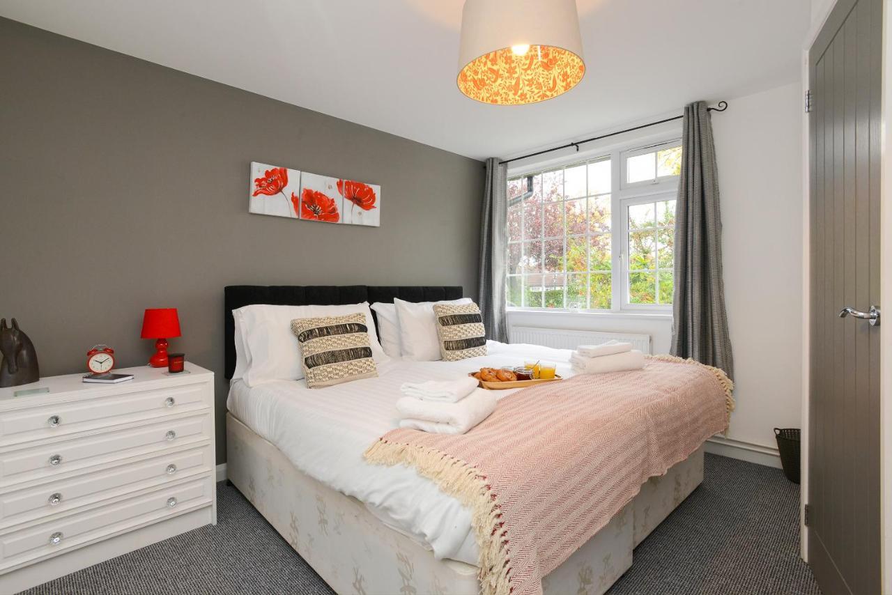 De Luxe Short Stays-middleton Nottingham