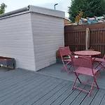 Bakewell House - Huku Kwetu Notts -Spacious 3 Bedroom House - Suitable & Affordable Group Accommodation - Business Travellers
