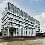 Carlton Heights - A Beautiful, Inviting And Modern 2 Bedroom Apartment, Perfect For Corporate Stays And Leisure