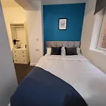 Affordable Comfort On Alfreton Road - Ideal For Savvy Travelers