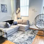 Nottingham City Centre Apartment ! - Parking Available