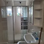 Nice Single Bedroom Near Qmc