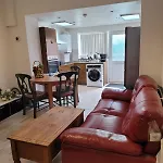Nice Double Bedroom Near Qmc