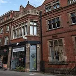 Deluxe 2 Bedroom Apartment In City Centre