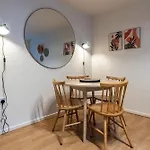 Modern 2 Bed Apt In Nottingham Location