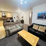 30 Royal Victoria Court Gamble Street 2 Bed Flat