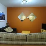 30 Royal Victoria Court Gamble Street 2 Bed Flat