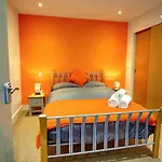 The Orange Haven With Pool, Sauna And Gym