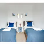 Your Nottingham Vacation, Business Apart, Parking