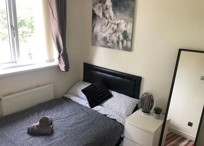 Cozy Small Double Room In Quiet Cul-De-Sac