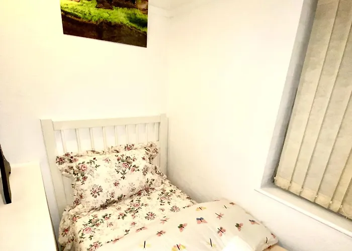 Relaxing Suite Nottingham Room