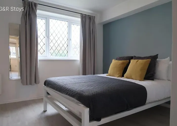 Parking, Netflix Tv, Sleeps 4, Close To Qmc