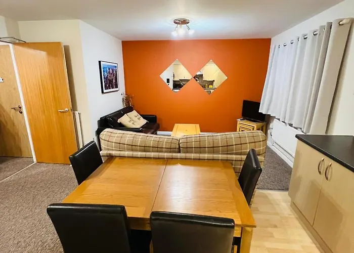 30 Royal Victoria Court Gamble Street 2 Bed Flat