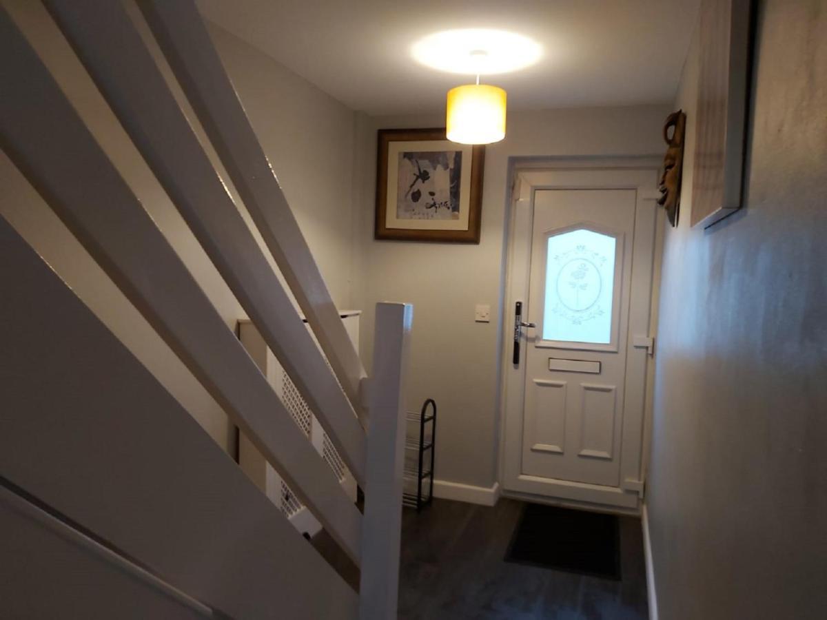 Bakewell House - Huku Kwetu Notts -spacious 3 Bedroom House - Suitable & Affordable Group - Business Travellers