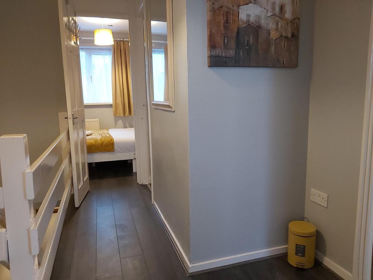 Bakewell House - Huku Kwetu Notts -spacious 3 Bedroom House - Suitable & Affordable Group - Business Travellers * Nottingham