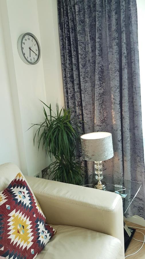 Marco Island -spacious Centre 2 Bedroom Apartment