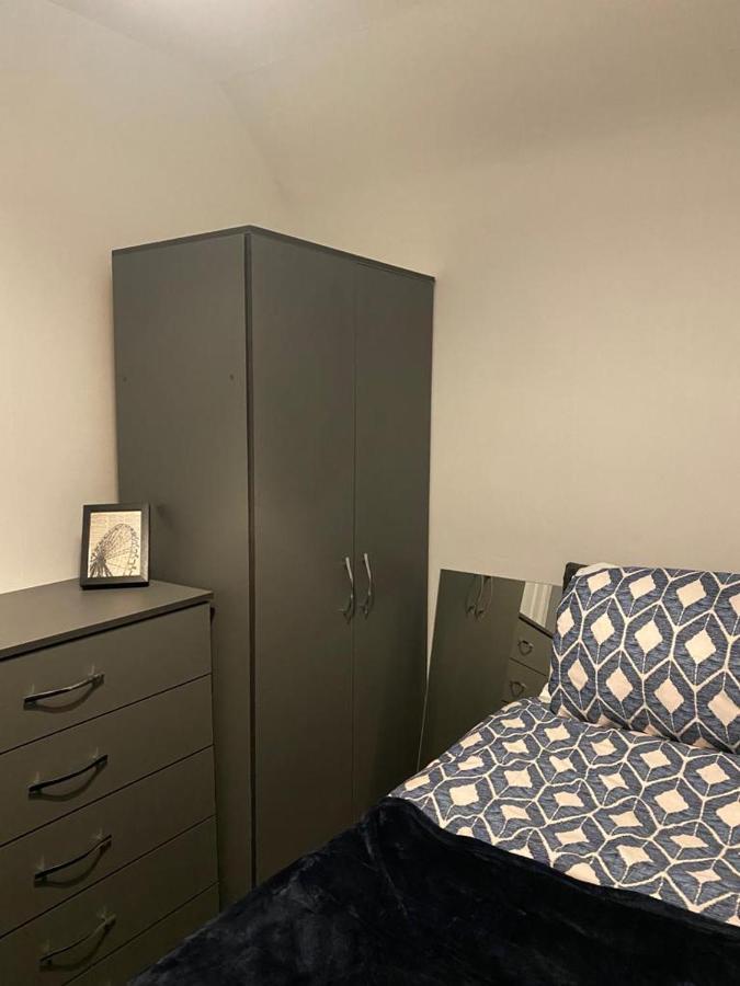 Cosy 3 Bedroom House, Free Parking & Wifi Nottingham