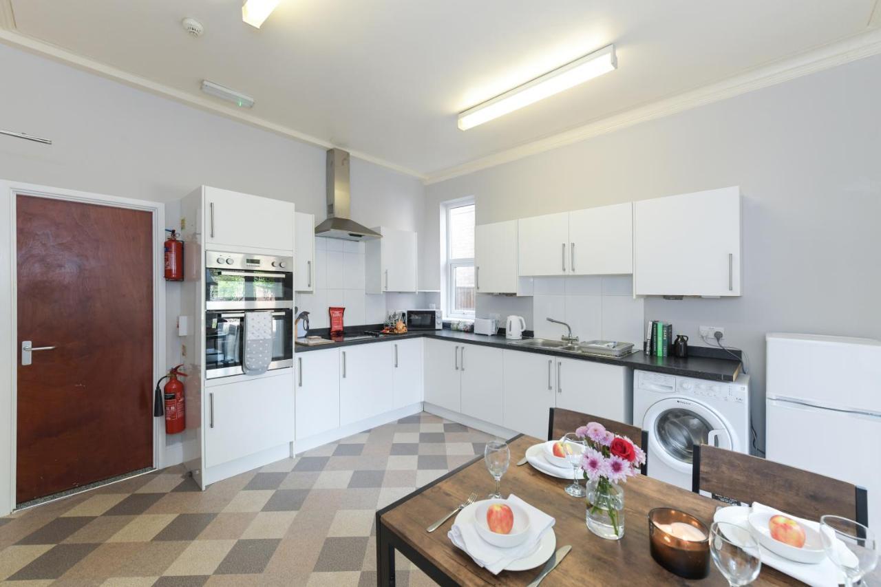 The Linden Grove Apartment *