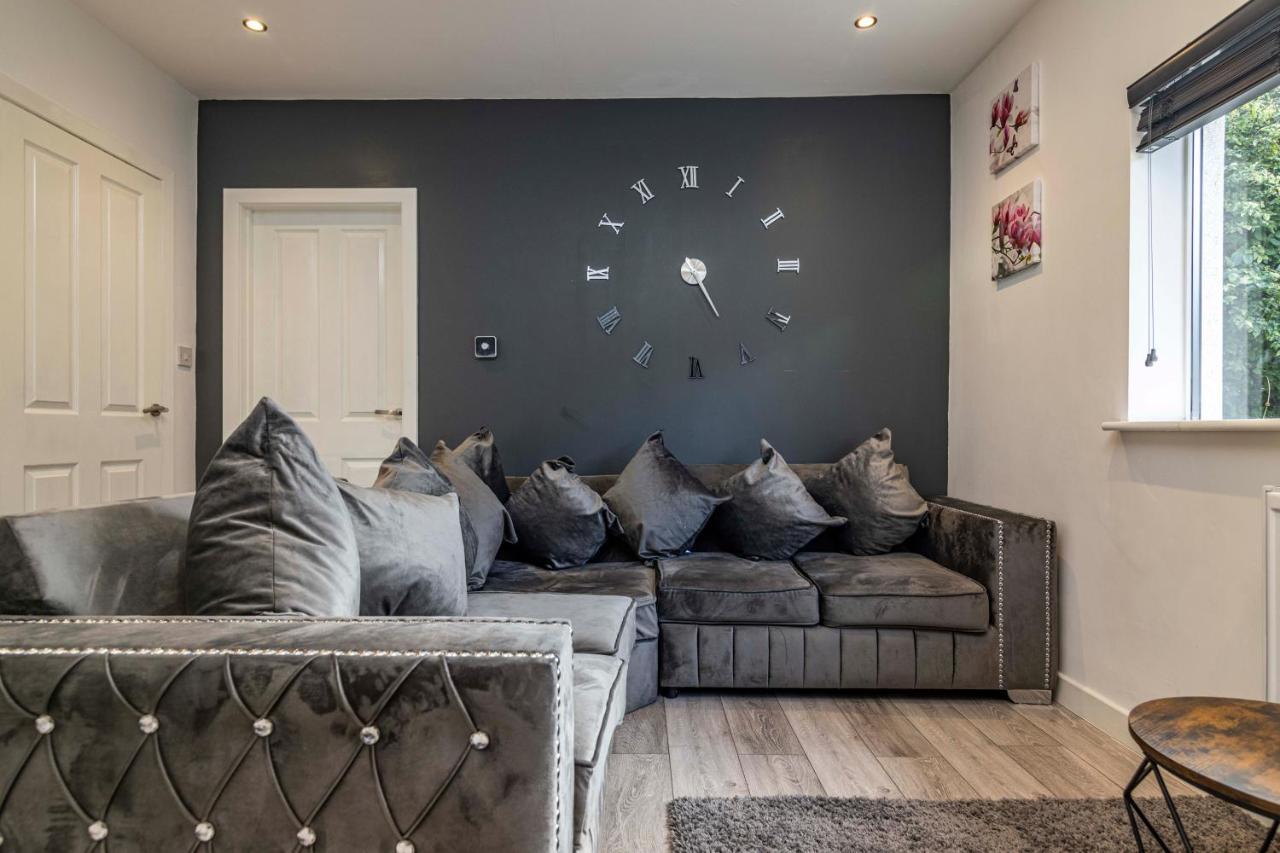 Apartment Quiet & Cosy Wollaton Bungalow, Large Garden, Near To Wollaton Deer Park