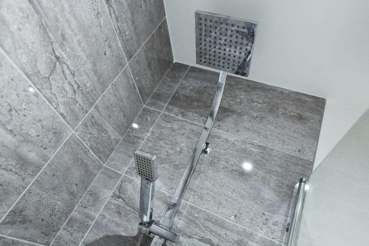 Carlton Heights: Modern 2-bedroom Corporate And Leisure Apartment *