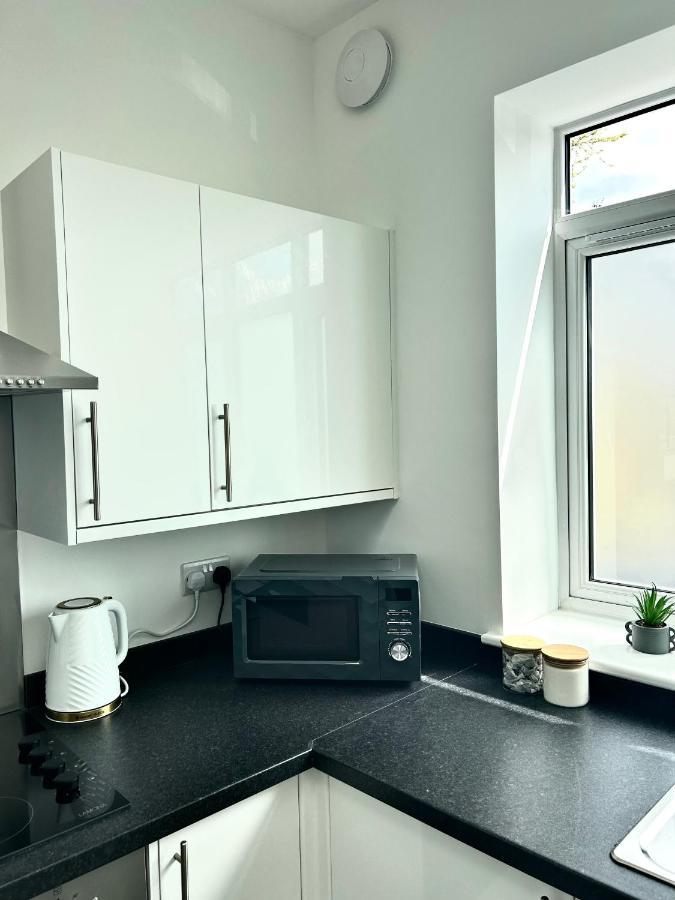10 Minute Walk To Centre, Limited Parking Available On Site Apartment Nottingham