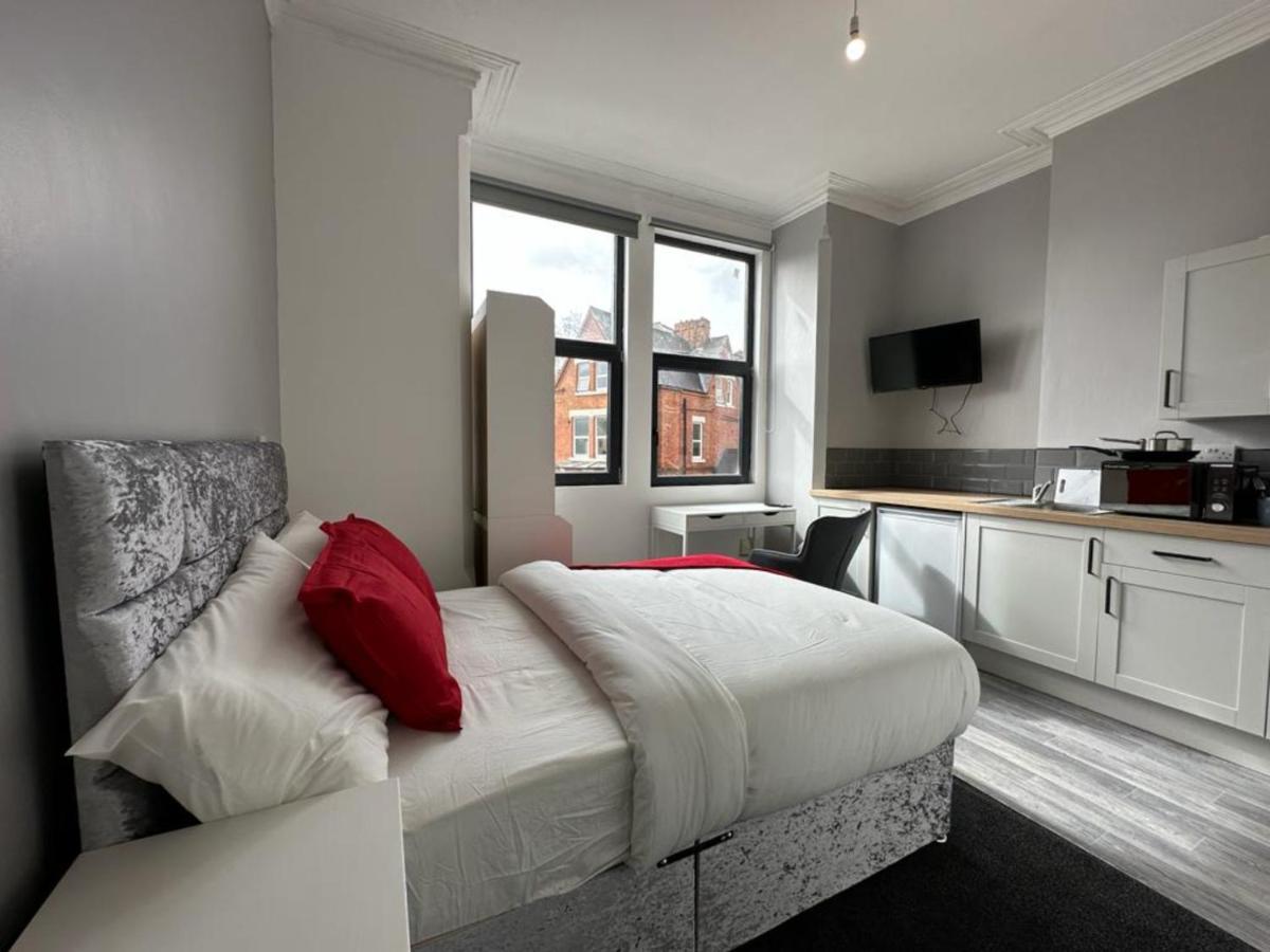 The Fishpond - Premier * Nottingham