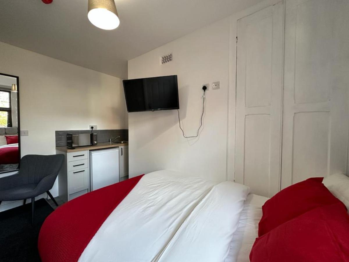 The Fishpond - Premier Aparthotel Nottingham